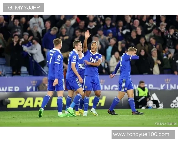 沙尔克04遭遇八连败，降级危机蔓延深远