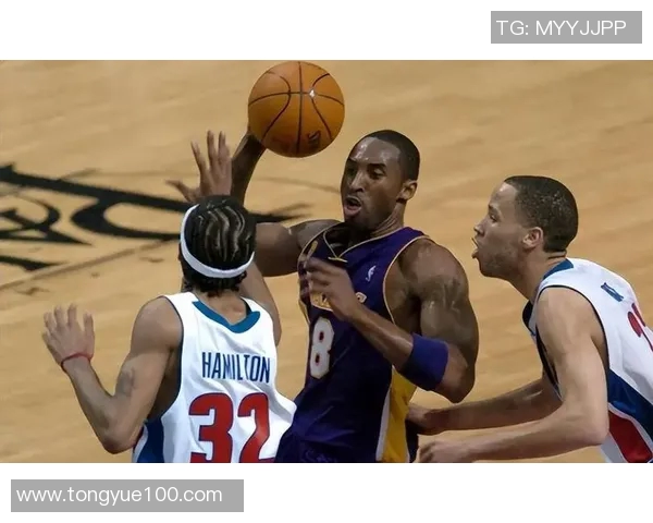 活塞全队集训备战新赛季，士气高涨备战开拓者